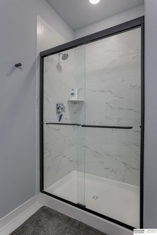 18244 Cheyenne Road, Omaha, NE 68136