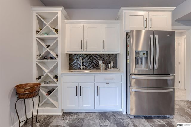 18244 Cheyenne Road, Omaha, NE 68136