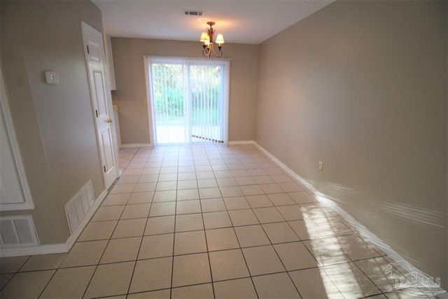 5719 Cacica St, Pensacola, FL 32507