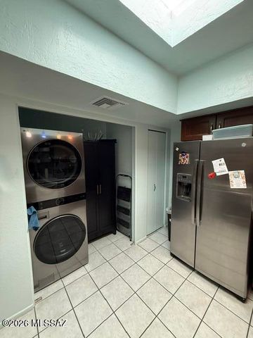 1981 N Camino Alicante, Tucson, AZ 85715