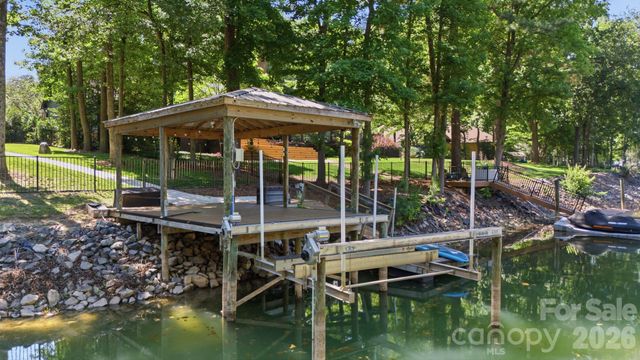 19624 Meta Road, Cornelius, NC 28031