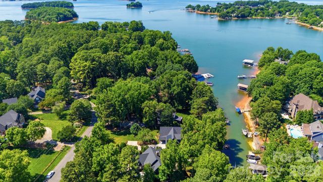 19624 Meta Road, Cornelius, NC 28031