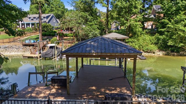 19624 Meta Road, Cornelius, NC 28031