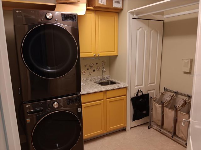 200 BRIGHTWATER DRIVE 1, Clearwater Beach, FL 33767