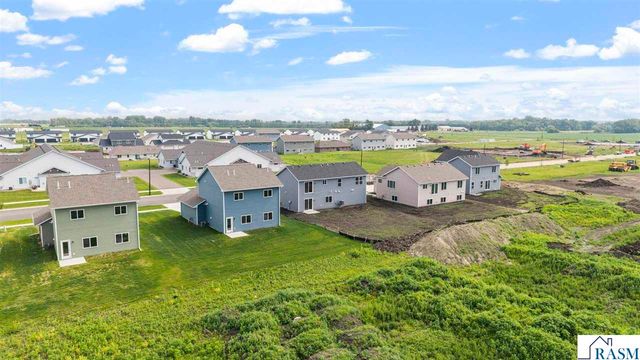 3113 Bassett Drive, Mankato, MN 56001