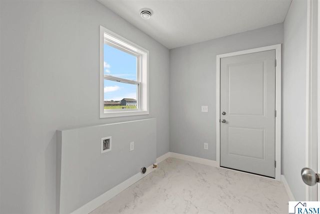 3113 Bassett Drive, Mankato, MN 56001