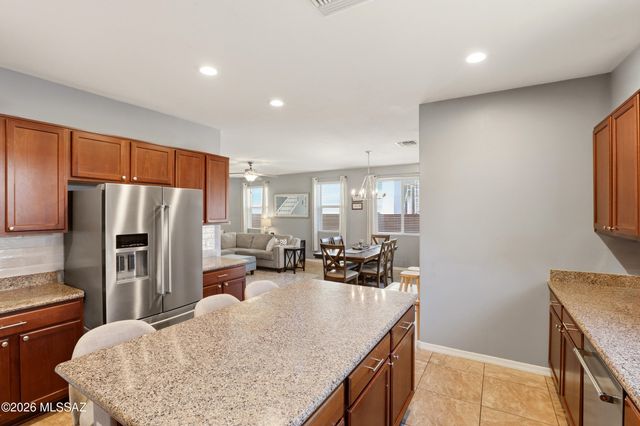 686 W Calle Ocarina, Sahuarita, AZ 85629