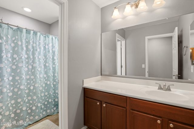 686 W Calle Ocarina, Sahuarita, AZ 85629