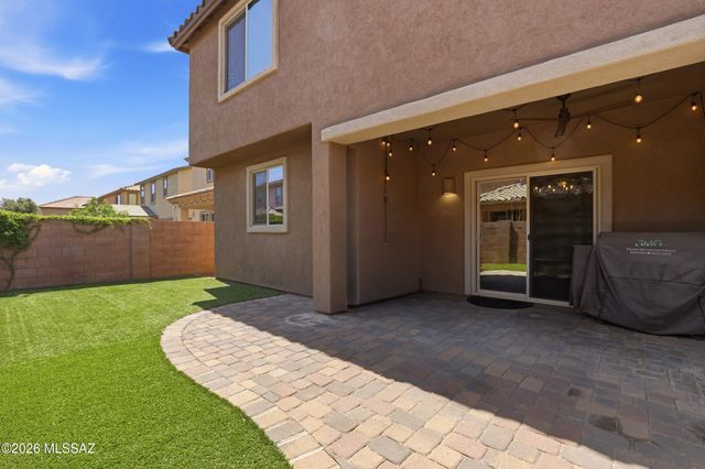 686 W Calle Ocarina, Sahuarita, AZ 85629