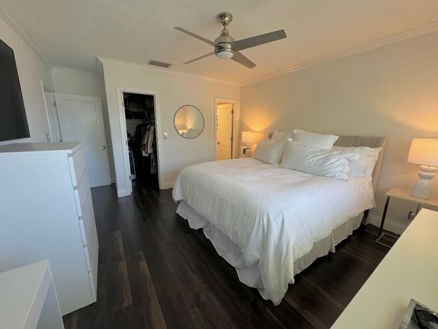 2141 NE 68th Street 203, Fort Lauderdale, FL 33308