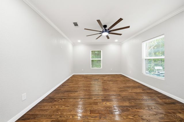 3313 S 3rd Street, Waco, TX 76706