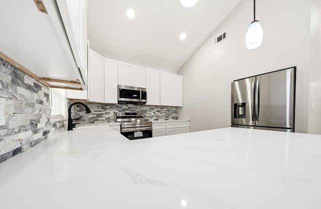 3313 S 3rd Street, Waco, TX 76706