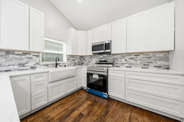 3313 S 3rd Street, Waco, TX 76706