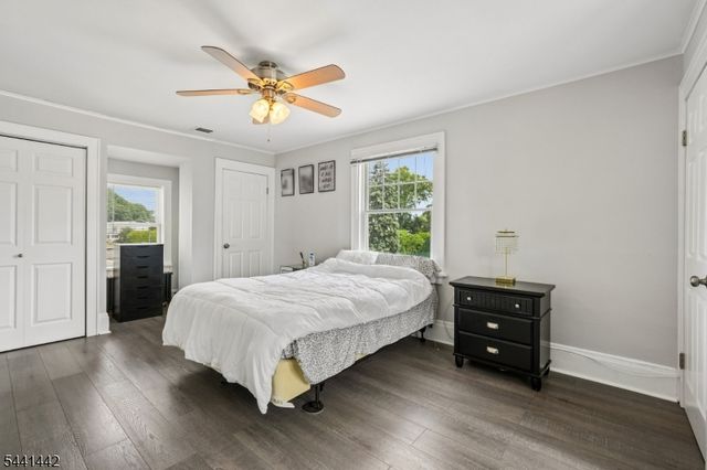 377 Hollywood Ave, Fairfield Twp., NJ 07004