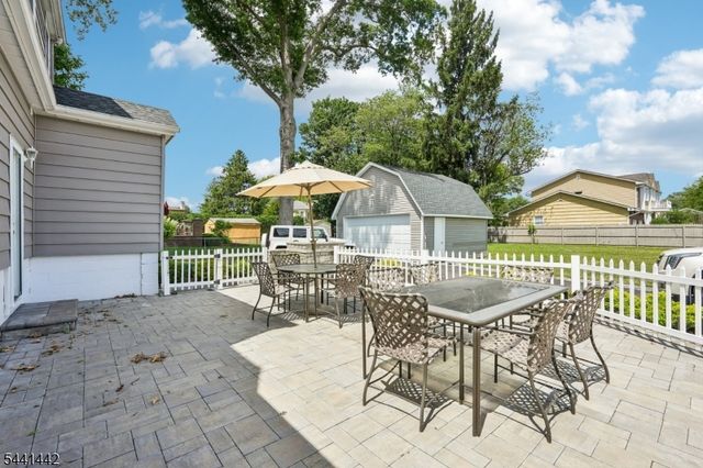 377 Hollywood Ave, Fairfield Twp., NJ 07004