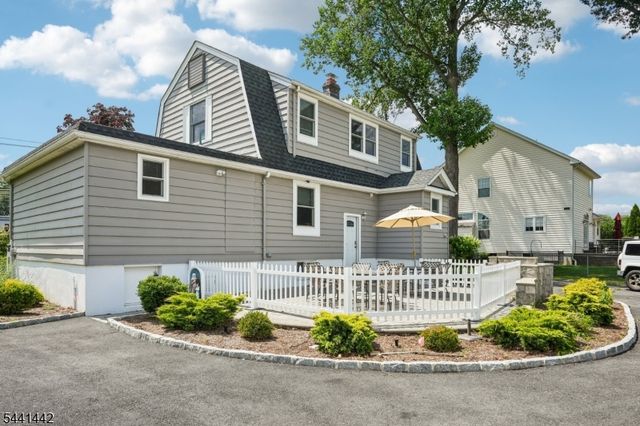377 Hollywood Ave, Fairfield Twp., NJ 07004