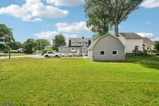 377 Hollywood Ave, Fairfield Twp., NJ 07004