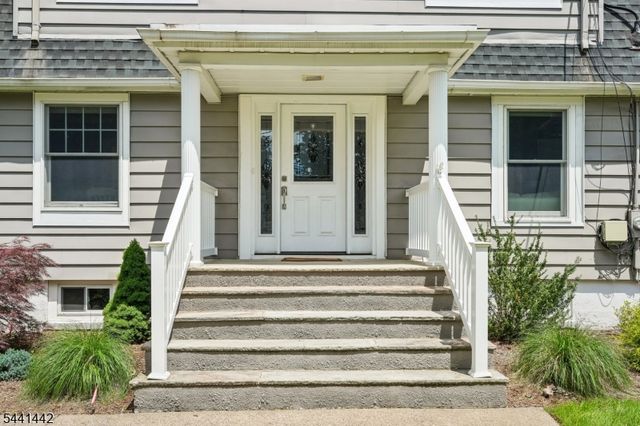 377 Hollywood Ave, Fairfield Twp., NJ 07004