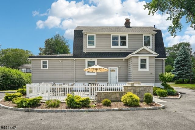 377 Hollywood Ave, Fairfield Twp., NJ 07004