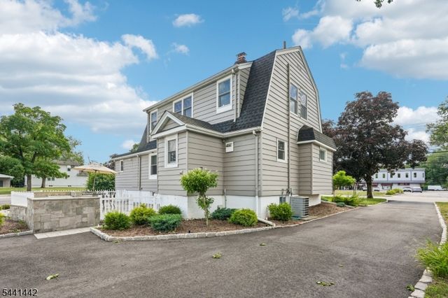 377 Hollywood Ave, Fairfield Twp., NJ 07004