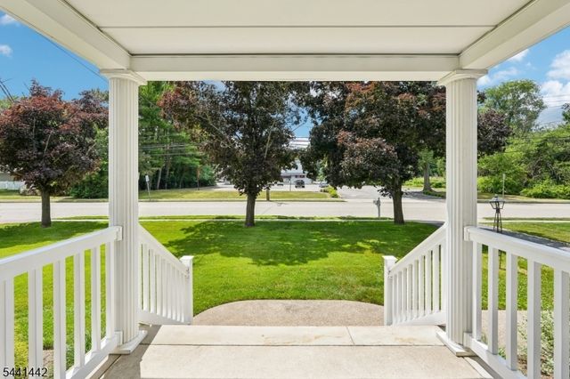 377 Hollywood Ave, Fairfield Twp., NJ 07004