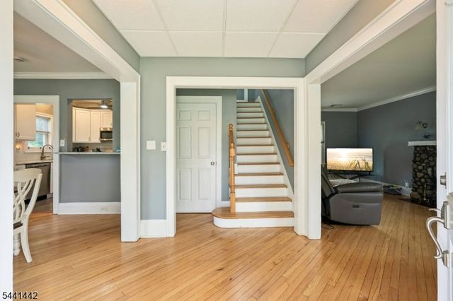 377 Hollywood Ave, Fairfield Twp., NJ 07004