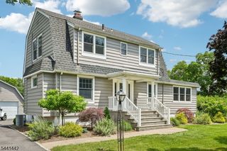377 Hollywood Ave, Fairfield Twp., NJ 07004
