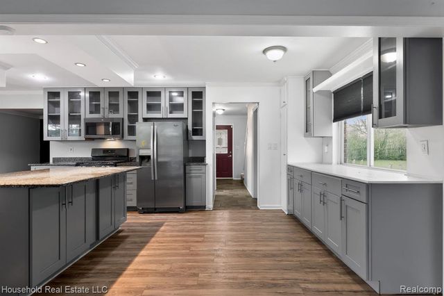 17101 Anna Street, Southfield, MI 48075