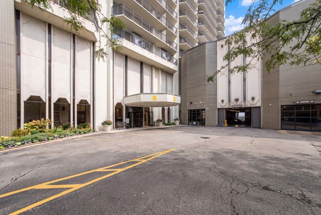 6007 N Sheridan Road 25D, Chicago, IL 60660