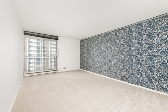 6007 N Sheridan Road 25D, Chicago, IL 60660