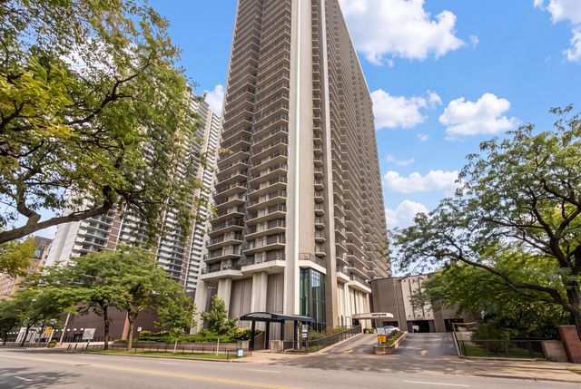 6007 N Sheridan Road 25D, Chicago, IL 60660