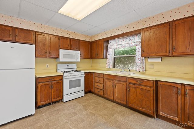 501 Harwood Street, Jackson, MI 49203