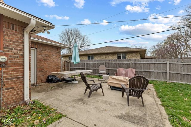 801 S Restin Road, Greenwood, IN 46142