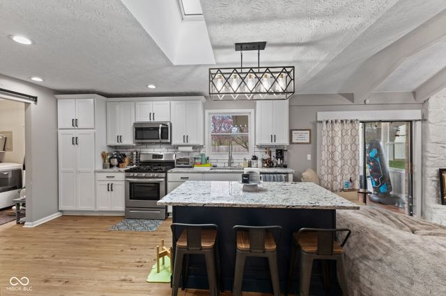 801 S Restin Road, Greenwood, IN 46142