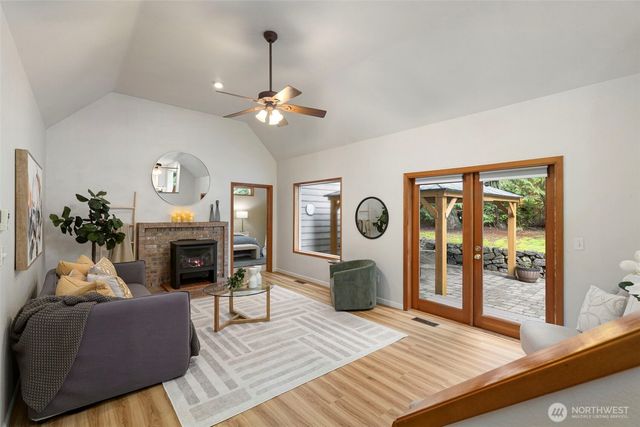 14220 Crown Point Pl NW Place NW, Silverdale, WA 98383