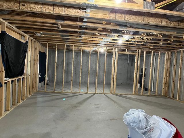 2821 E Mantane Ct, Wichita, KS 67219