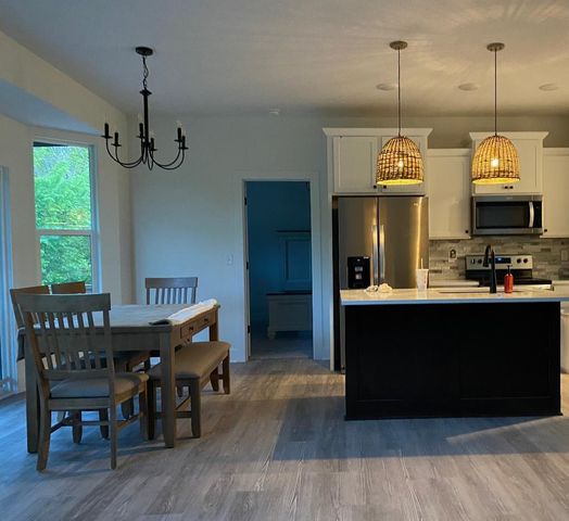 2821 E Mantane Ct, Wichita, KS 67219