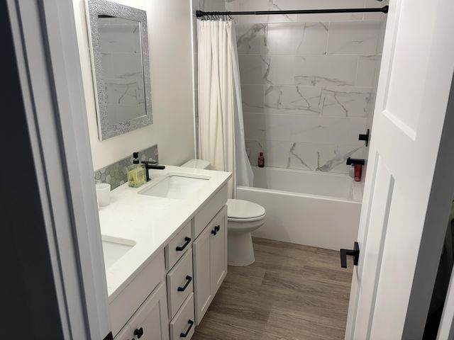 2821 E Mantane Ct, Wichita, KS 67219