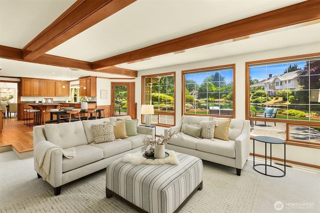 7670 80th Place SE, Mercer Island, WA 98040