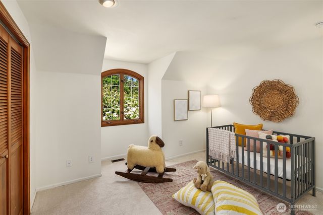 7670 80th Place SE, Mercer Island, WA 98040