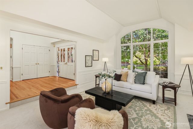 7670 80th Place SE, Mercer Island, WA 98040