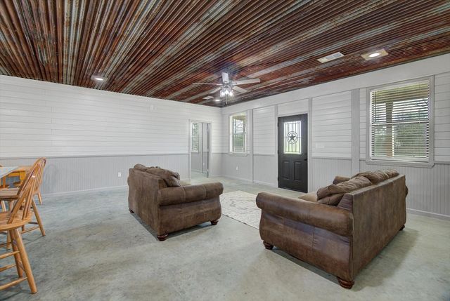 289 County Road 2250, Cleveland, TX 77327