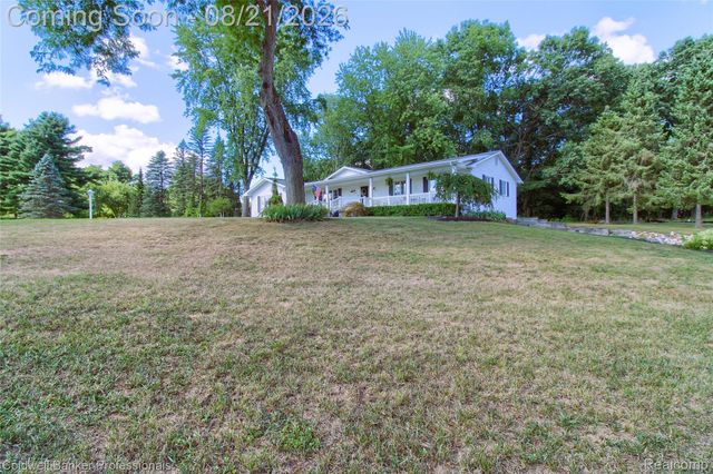 1500 Duff Lane, Milford Charter Township, MI 48381