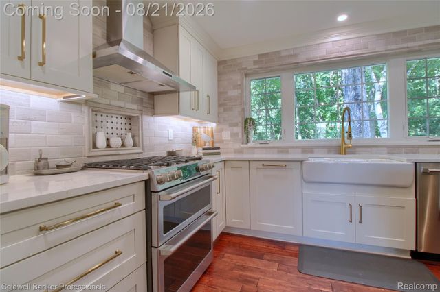 1500 Duff Lane, Milford Charter Township, MI 48381