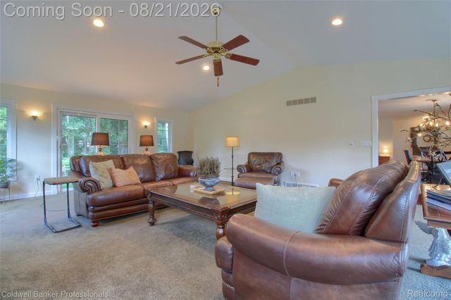 1500 Duff Lane, Milford Charter Township, MI 48381