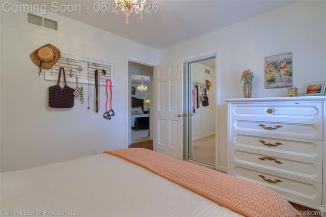 1500 Duff Lane, Milford Charter Township, MI 48381