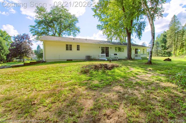1500 Duff Lane, Milford Charter Township, MI 48381