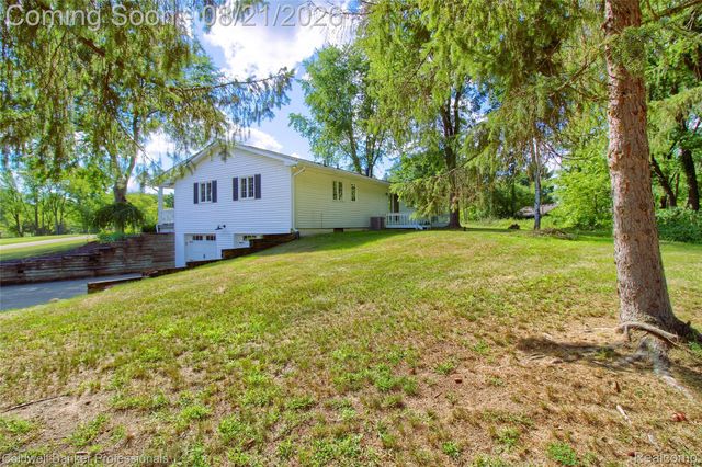 1500 Duff Lane, Milford Charter Township, MI 48381