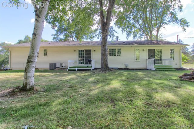 1500 Duff Lane, Milford Charter Township, MI 48381