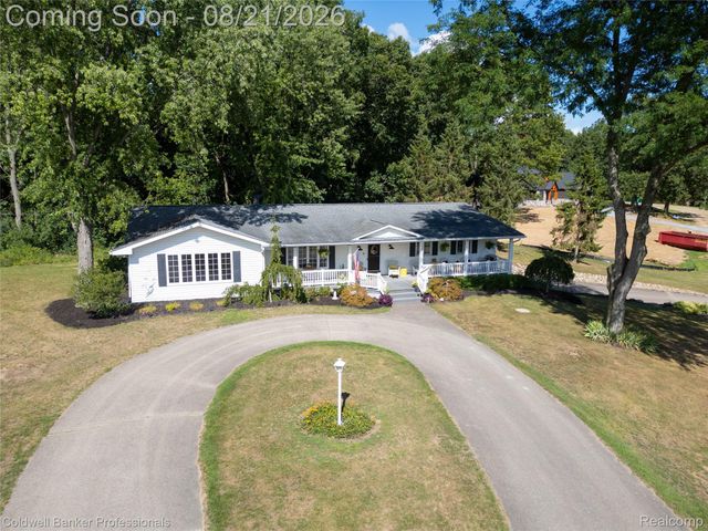 1500 Duff Lane, Milford Charter Township, MI 48381